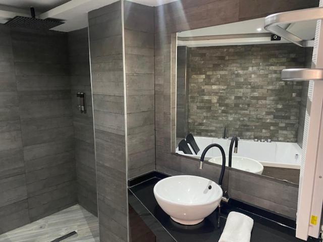 Apartamentos Las 7 Esencias Linares  Esterno foto